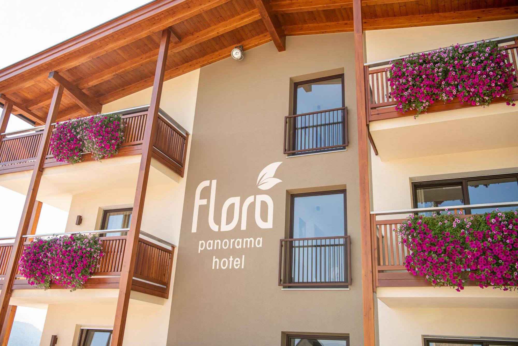 Panorama Hotel Flora Villandro Extérieur photo